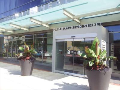 Fenway Health Halts Gender-Affirming Care for Minors Under Federal Pressure